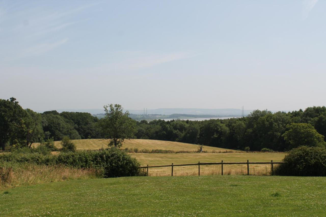 Grove Farm B&B Newnham  ภายนอก รูปภาพ